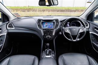 2018 Hyundai Santa Fe - Thumbnail