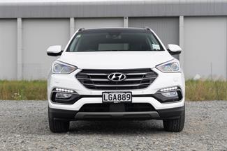 2018 Hyundai Santa Fe - Thumbnail