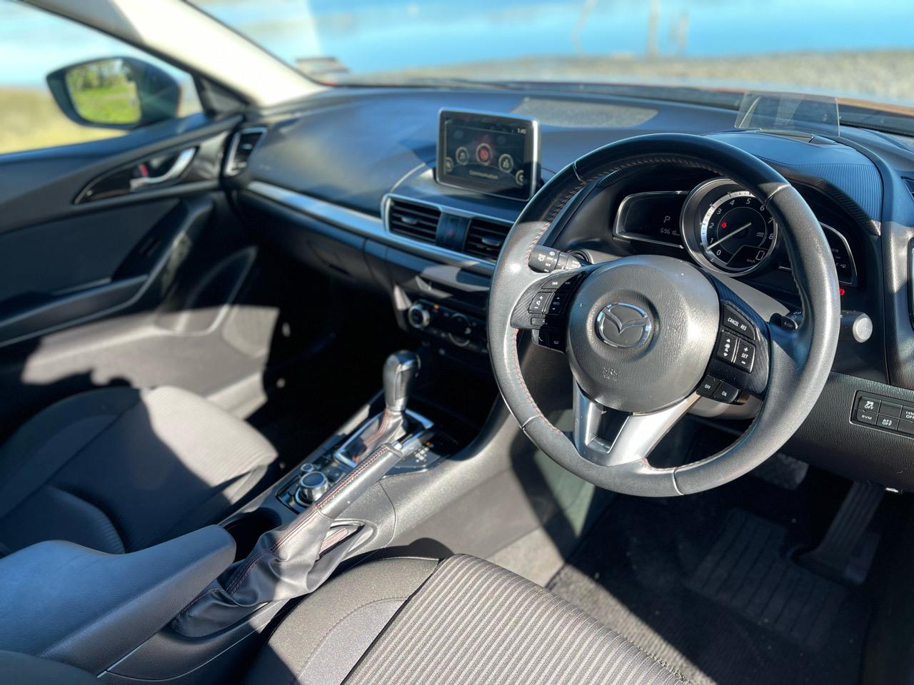 2014 Mazda Axela