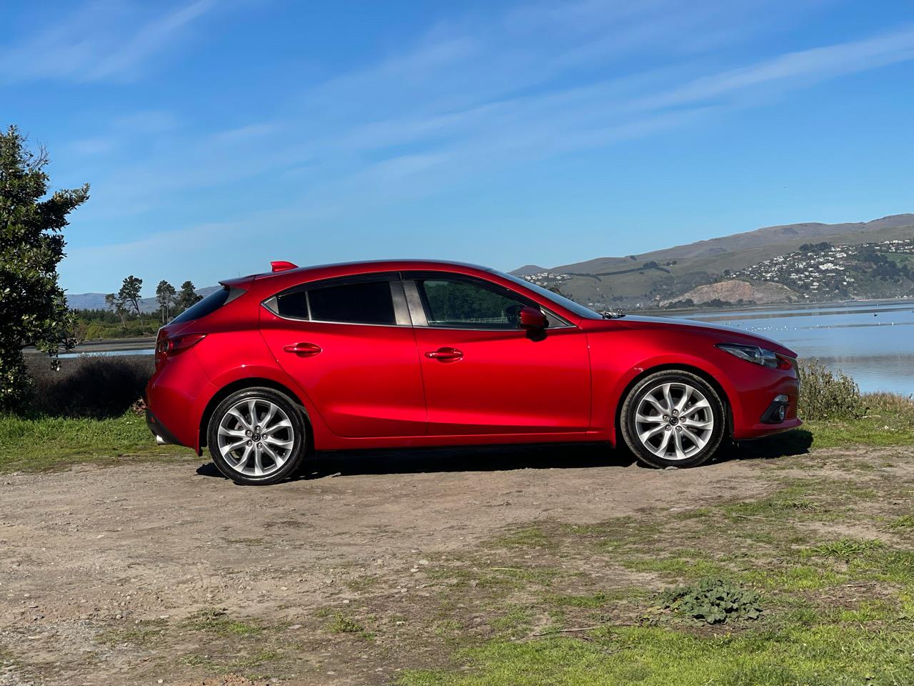 2014 Mazda Axela