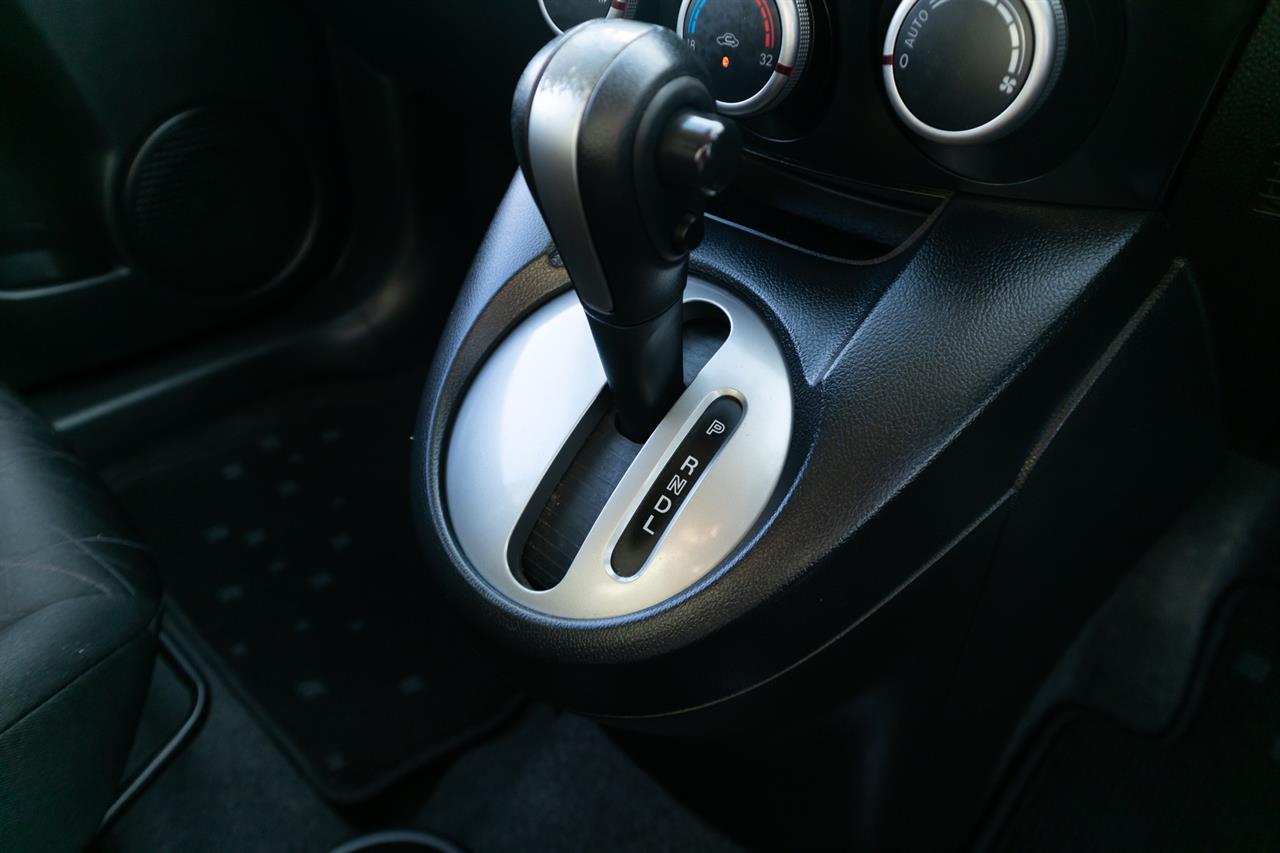 2012 Mazda Demio