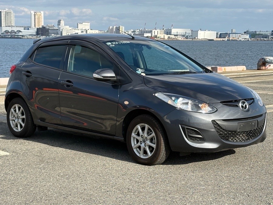 2013 Mazda Demio