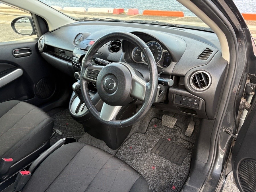 2013 Mazda Demio