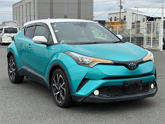 2017 Toyota C-HR - Thumbnail