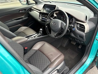 2017 Toyota C-HR - Thumbnail