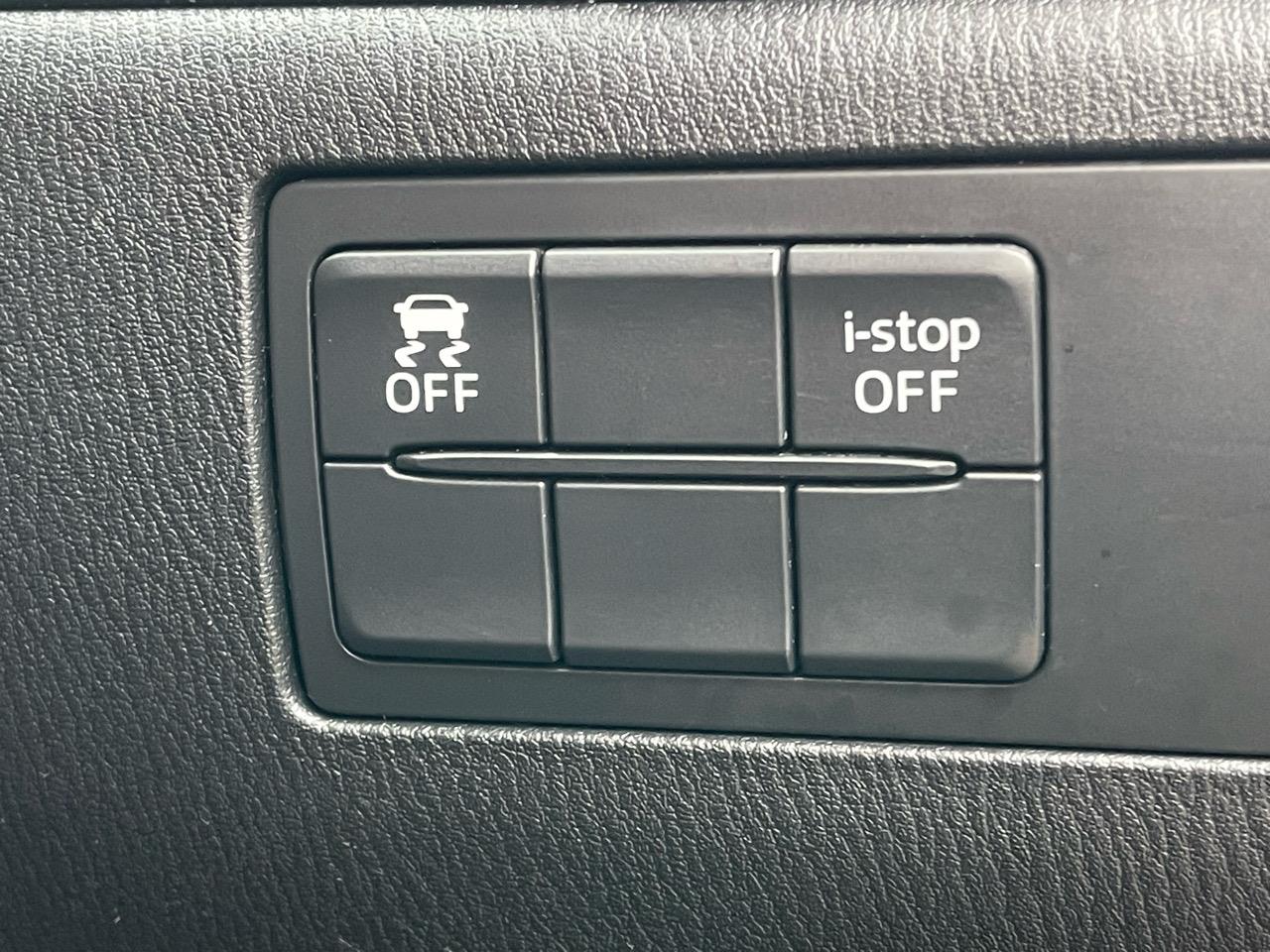 2014 Mazda Axela
