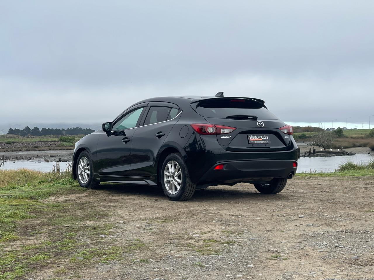 2014 Mazda Axela