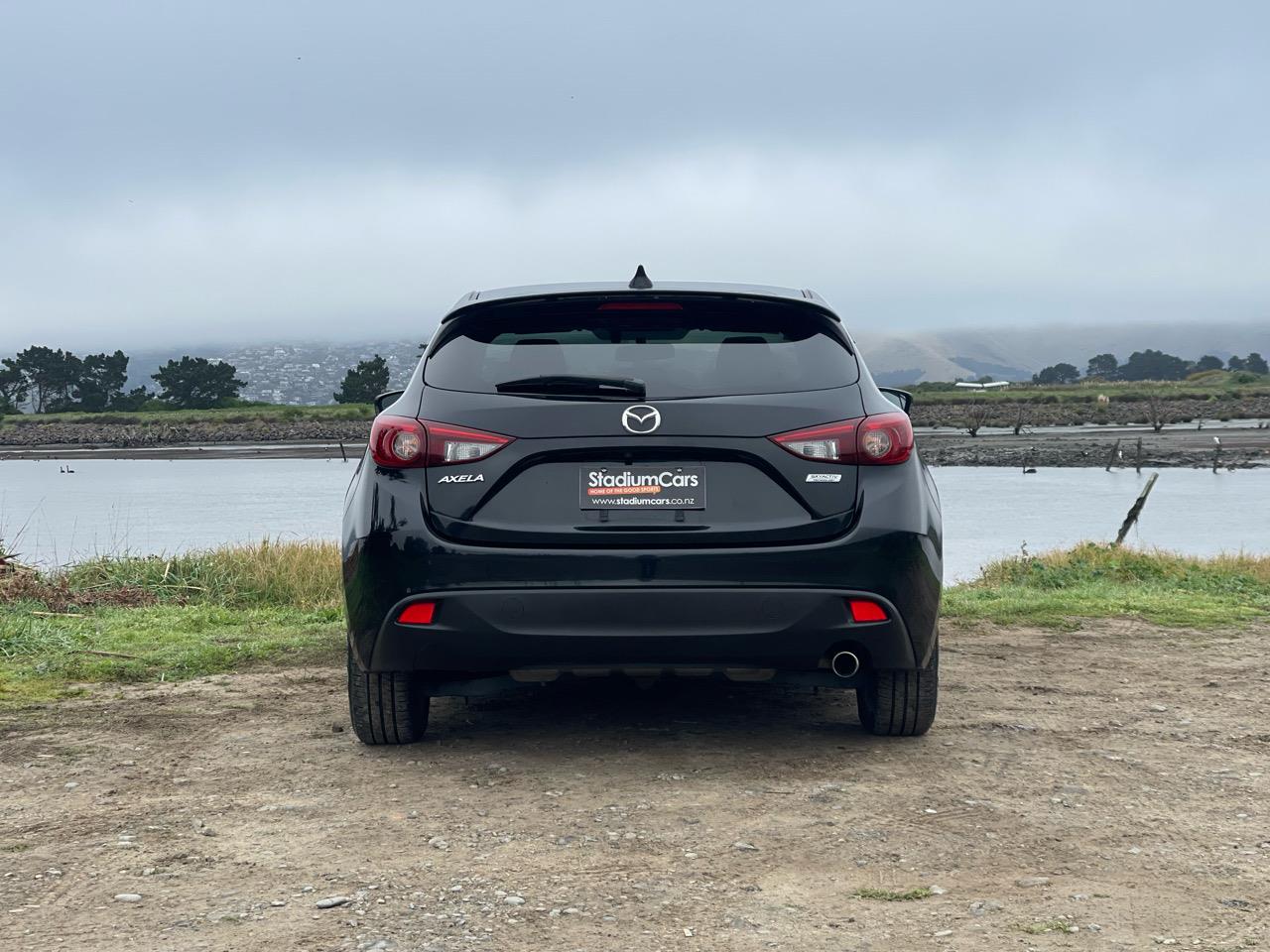 2014 Mazda Axela