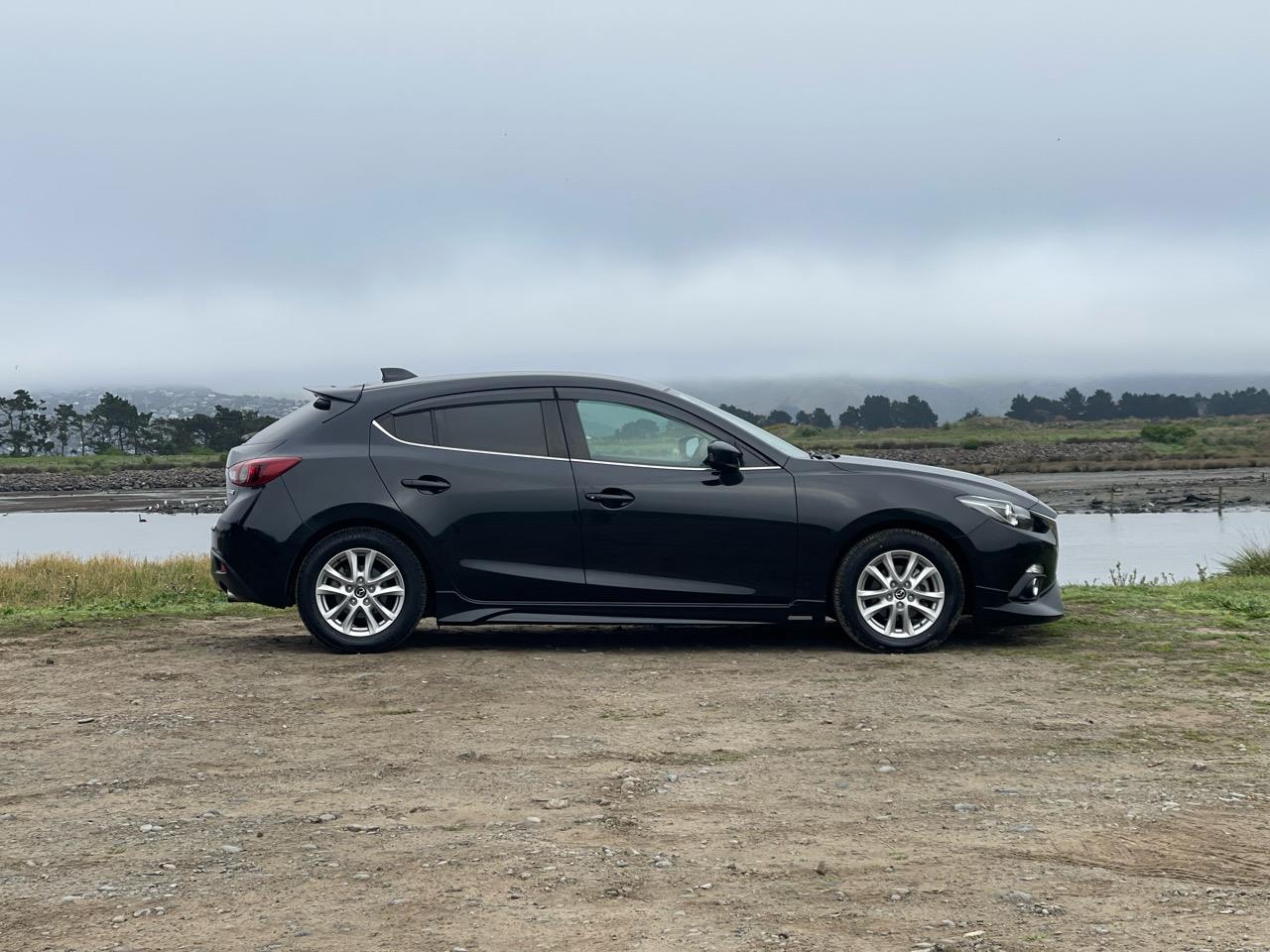 2014 Mazda Axela