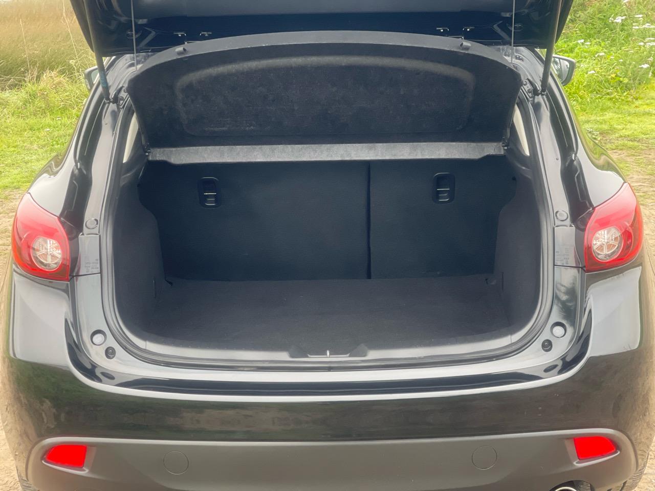2014 Mazda Axela