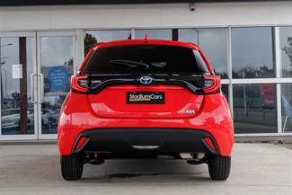 2020 Toyota Yaris - Thumbnail