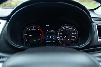 2024 Mitsubishi Triton - Thumbnail