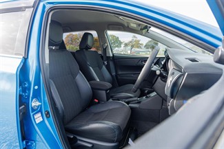 2016 Toyota Auris - Thumbnail