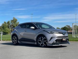 2017 Toyota C-HR - Thumbnail