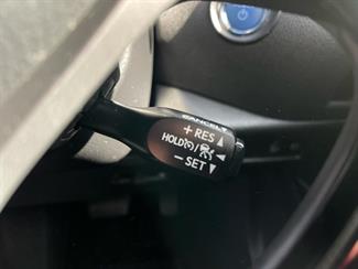 2017 Toyota C-HR - Thumbnail