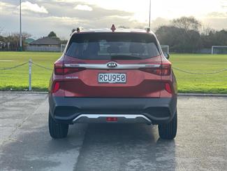 2021 Kia Seltos - Thumbnail
