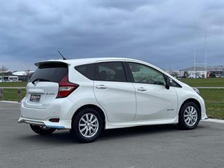 2017 Nissan Note - Thumbnail