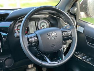 2019 Toyota Hilux - Thumbnail