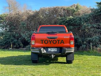 2019 Toyota Hilux - Thumbnail