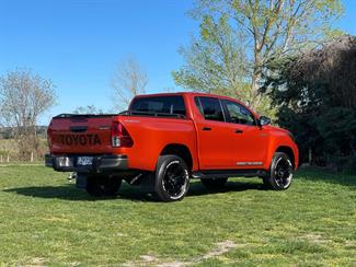 2019 Toyota Hilux - Thumbnail
