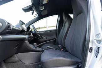 2020 Toyota Yaris - Thumbnail