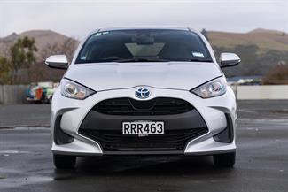 2020 Toyota Yaris - Thumbnail