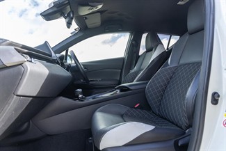 2019 Toyota C-HR - Thumbnail