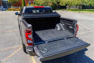 2021 Nissan Navara - Thumbnail