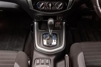 2021 Nissan Navara - Thumbnail