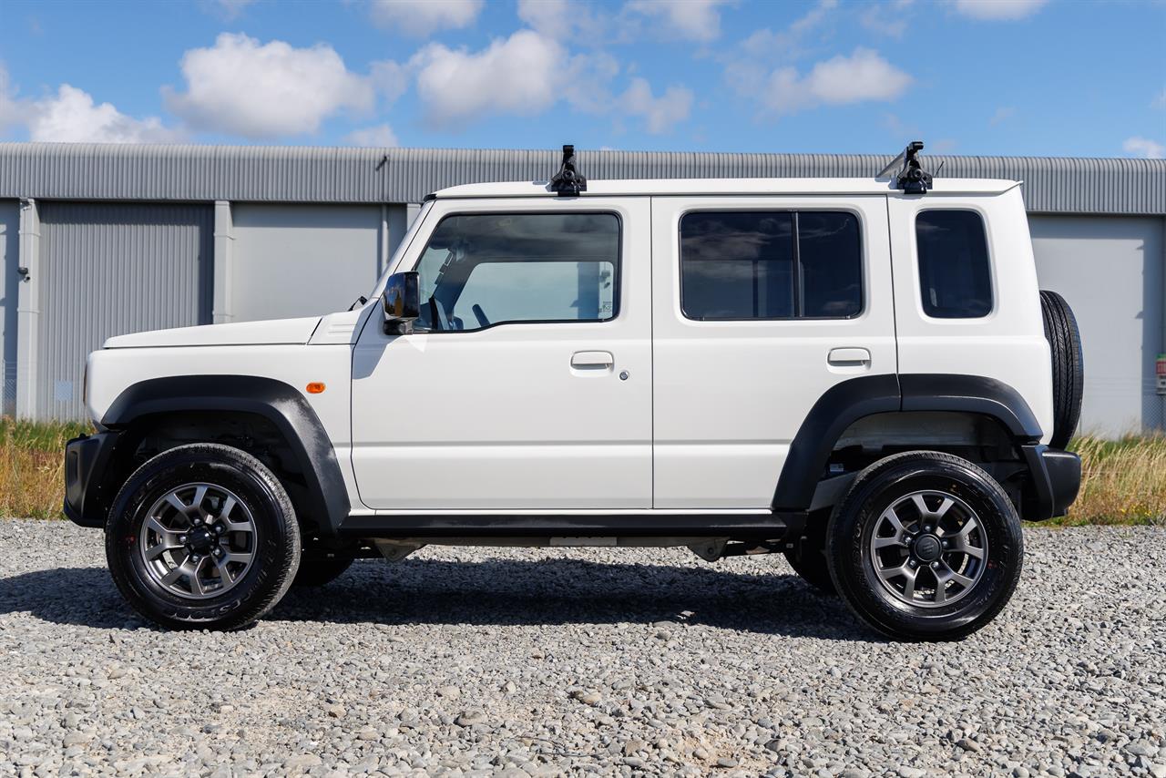 2025 Suzuki Jimny