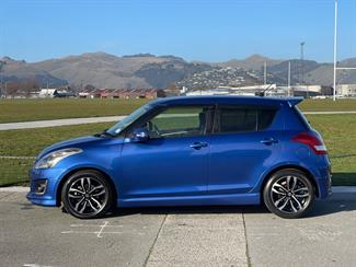 2015 Suzuki Swift - Thumbnail