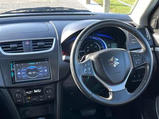 2015 Suzuki Swift - Thumbnail