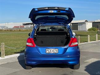 2015 Suzuki Swift - Thumbnail