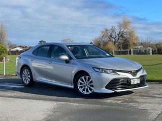 2018 Toyota Camry - Thumbnail