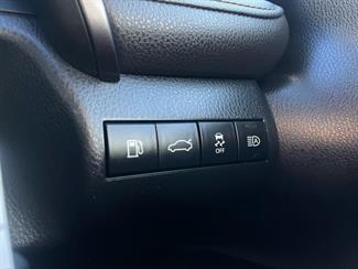2018 Toyota Camry - Thumbnail