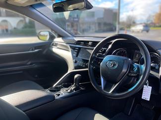 2018 Toyota Camry - Thumbnail