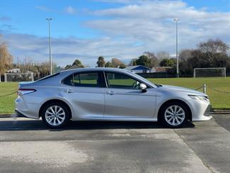 2018 Toyota Camry - Thumbnail