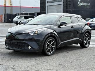 2017 Toyota C-HR - Thumbnail