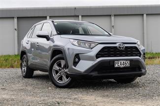 2022 Toyota RAV4 - Thumbnail