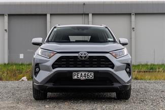 2022 Toyota RAV4 - Thumbnail