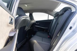 2013 Toyota SAI - Thumbnail