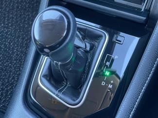 2017 Toyota Auris - Thumbnail