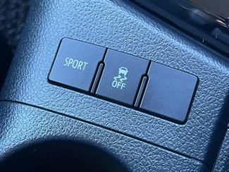 2017 Toyota Auris - Thumbnail