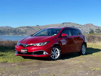 2017 Toyota Auris - Thumbnail