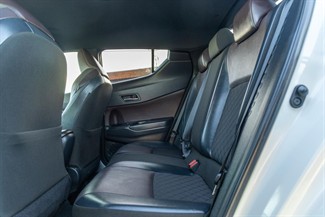 2017 Toyota C-HR - Thumbnail
