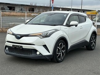 2017 Toyota C-HR - Thumbnail