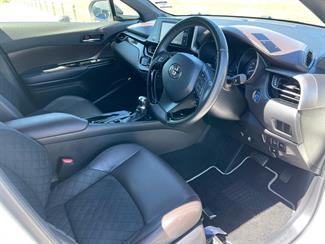 2018 Toyota C-HR - Thumbnail