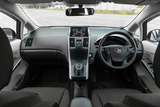 2010 Toyota SAI - Thumbnail