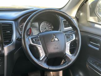 2020 Mitsubishi Triton - Thumbnail