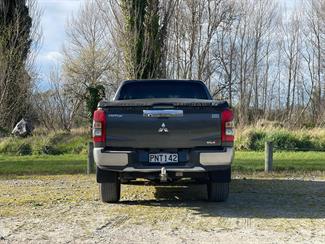 2020 Mitsubishi Triton - Thumbnail